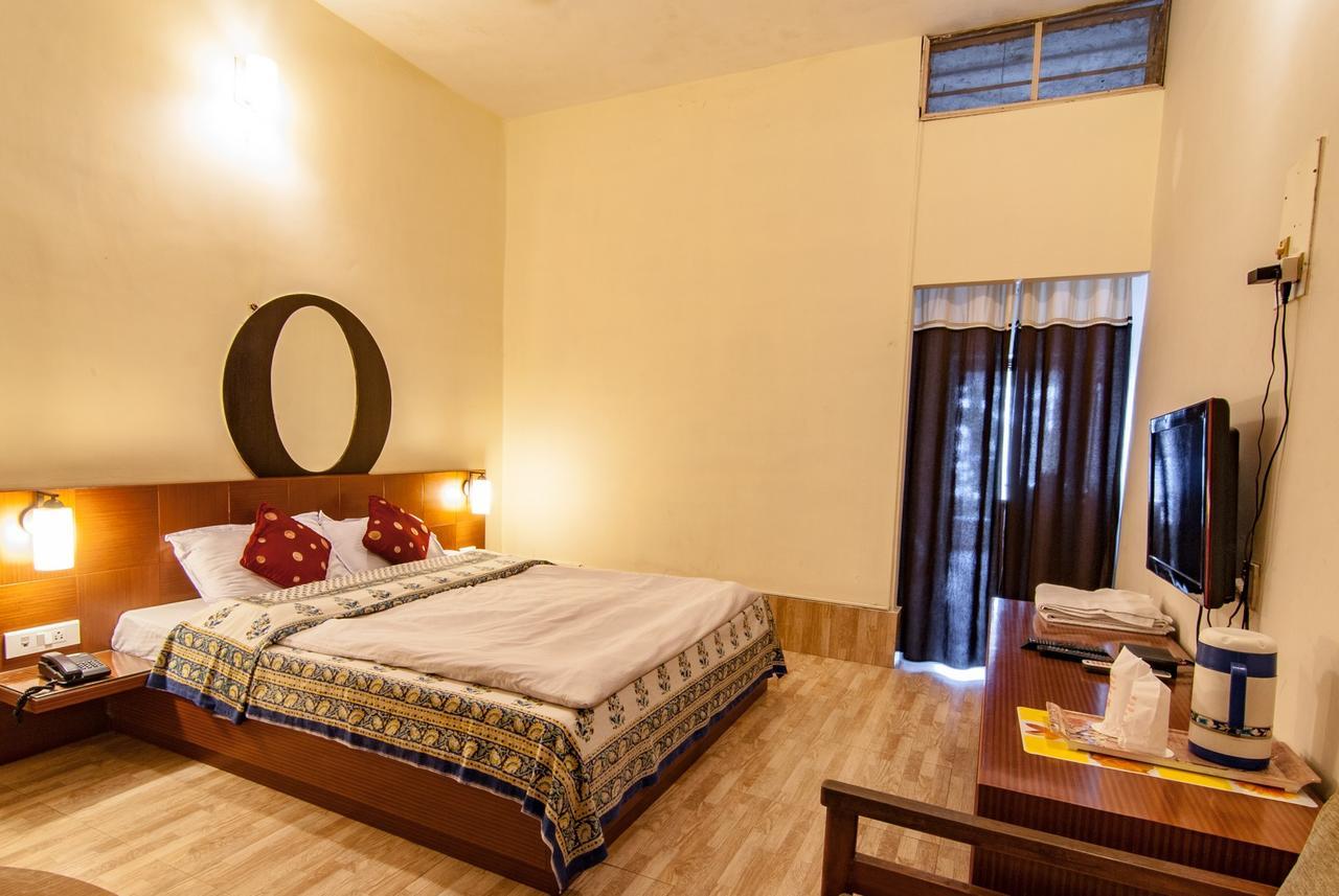 Hotel Jyoti Forbesganj Exterior foto
